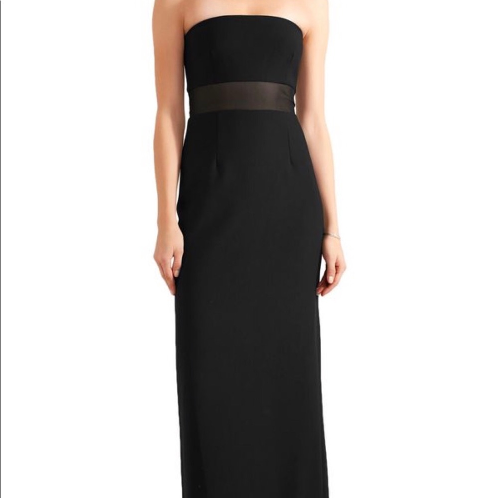 NEW WITH TAGS! Elizabeth and James gown